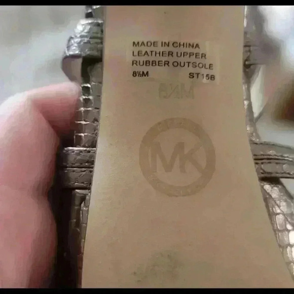 Michael Michael Kors Criss-Cross Strappy Platform Sandal in Silver Size 8.5 - Picture 6 of 7